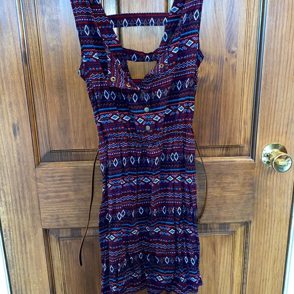 Sleeveless Summer Dress with Belt and V back detail